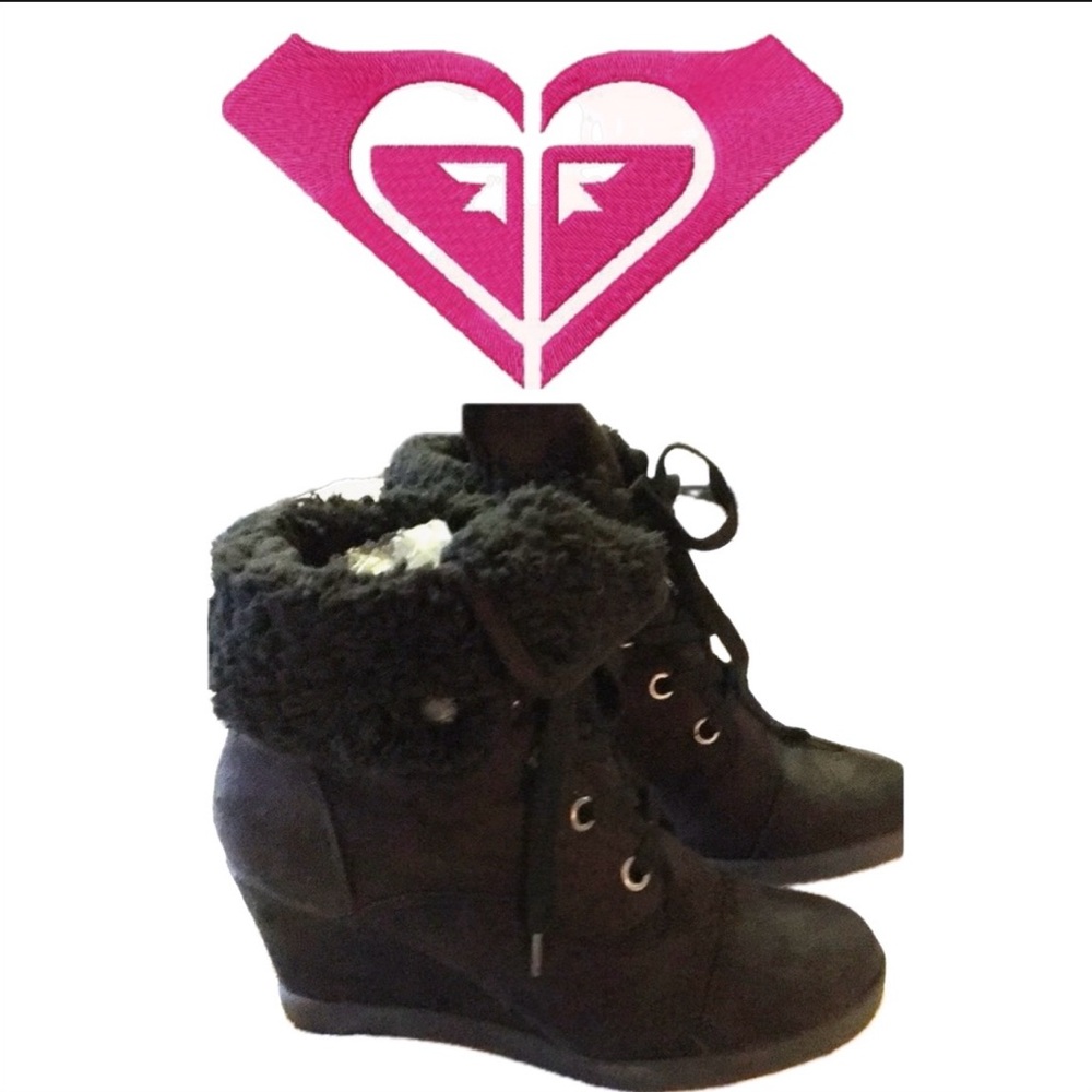 📣Roxy black wedge booties w fur Sz 8 beautiful,Suede Feel *worn once. No Box